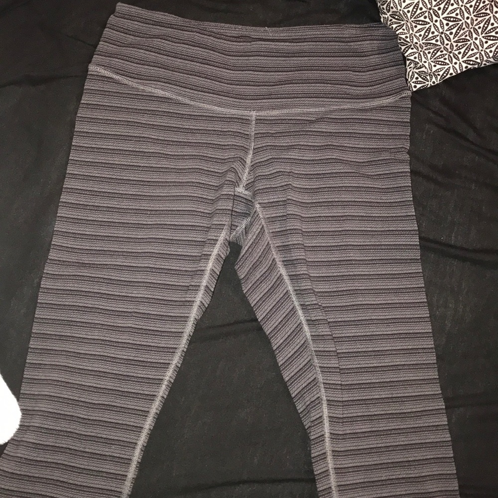 Lululemon size 6 leggings